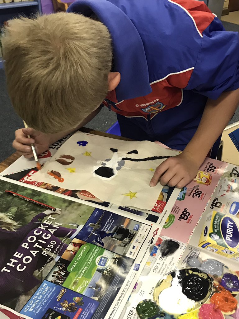 stacetink88's tweet photo. Grade 3's enjoying some fabric painting fun #MADDweek #benniesboys @BenniesJP @SBCMedia https://t.co/ZGNlyo5eDi