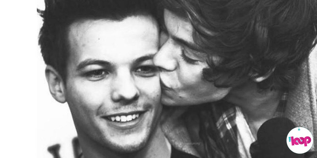 TheLoopAu's tweet photo. Did romance blossom in the @onedirection years? Vote for your fave fake lover in this weeks Larry Loop Off!
#LoopOffHarry ❤️️ #LoopOffLouis https://t.co/aXRt9YgaxA