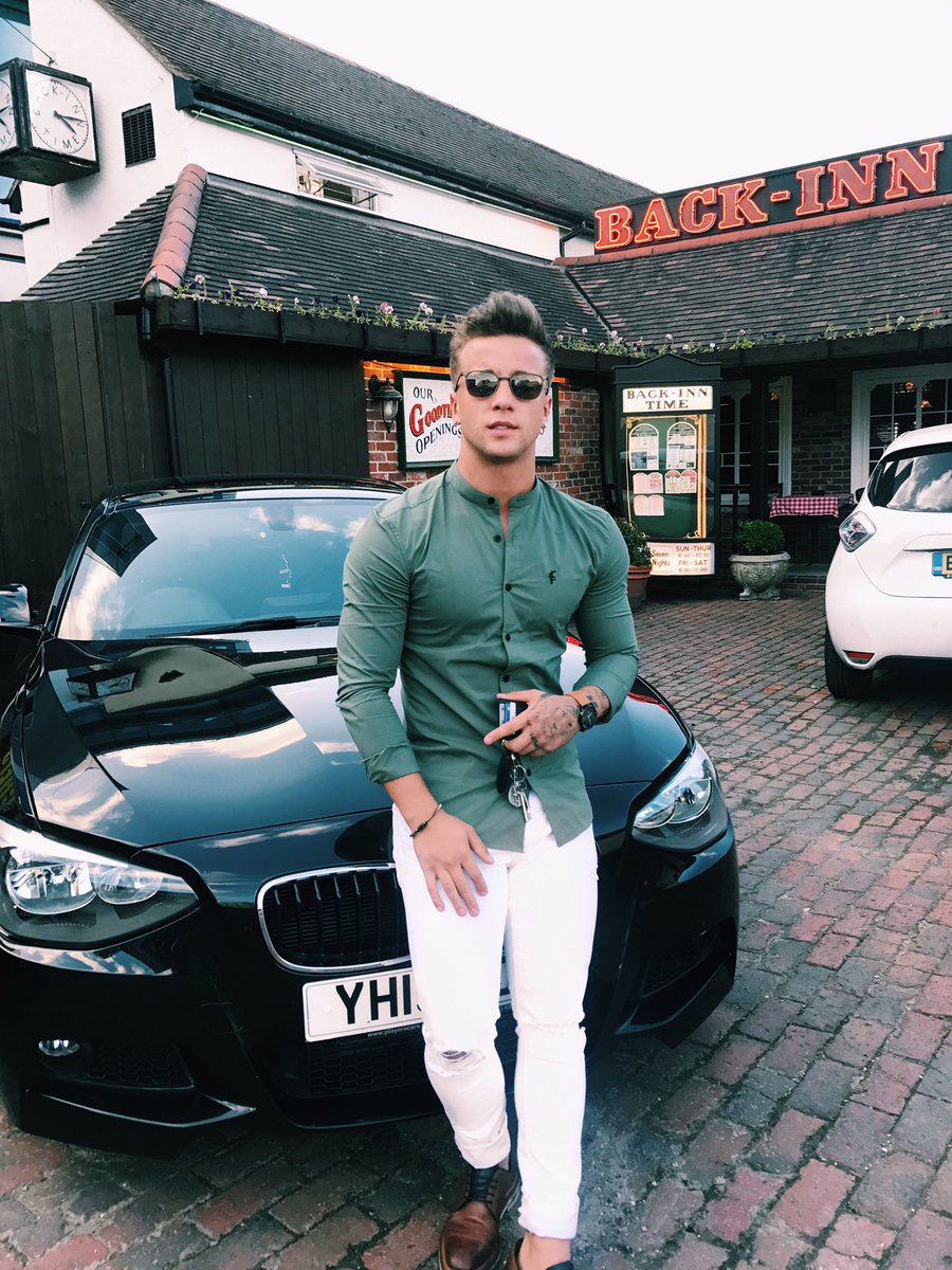 itssamcallahan's tweet photo. Shout out to @CelebrityCars__ for hooking me up with my new #bmw. 🤙🏼 She's been turning heads all day! 😻 https://t.co/e3Rrdfptf6