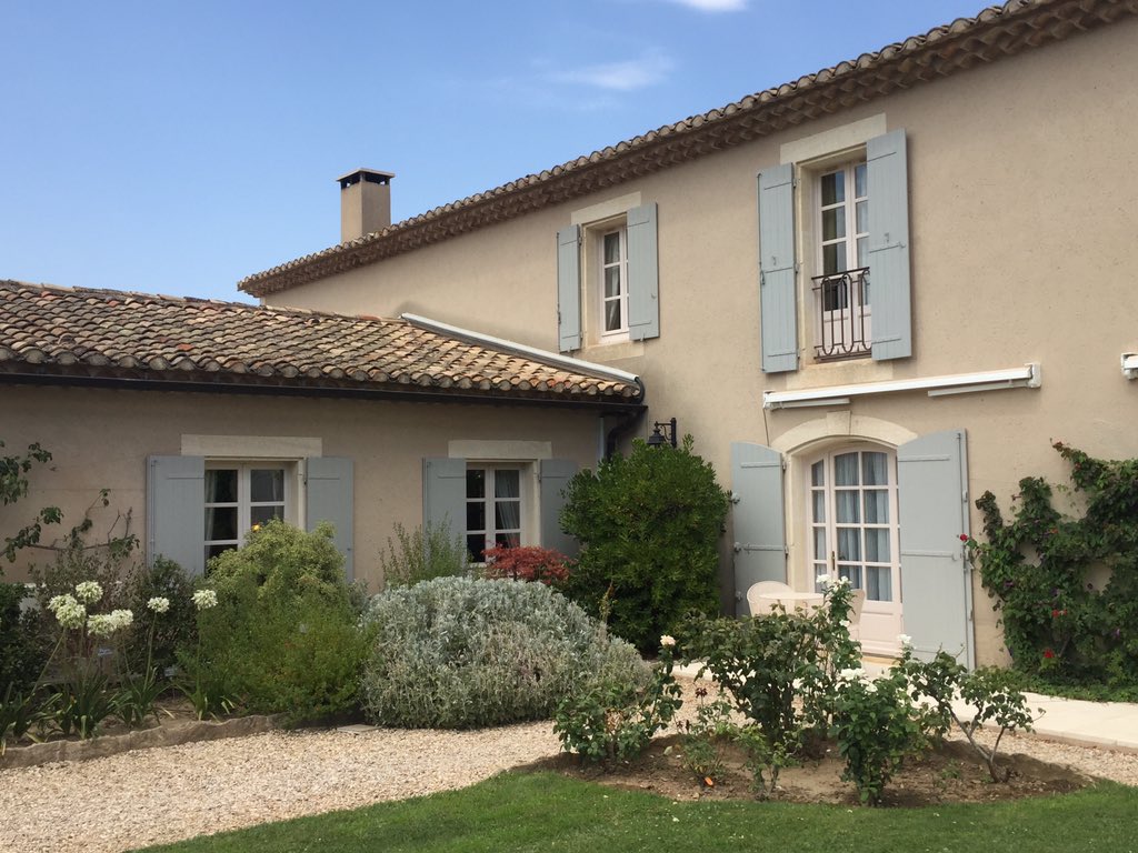 Bonbibendum's tweet photo. Un hotel muy recomendable, salvo por la falta de restaurante propio. Espléndidas habitaciones y amabilidad a raudales. #MasDeL'oulivie https://t.co/kavEtcSIm6