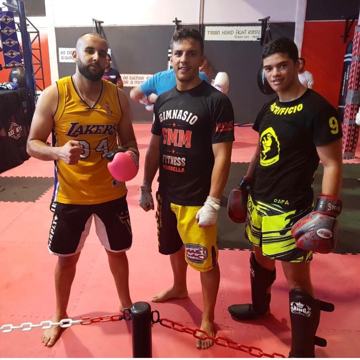 MarbellaFightS's tweet photo. ¡NO pares, no te rindas, levántate! en #MarbellaFightSchool entrena con los mejores 💪 #Marbella #Gym #K1 #KickBoxing #MMA #BJJ #MuayThai https://t.co/PgP8ukWGhW