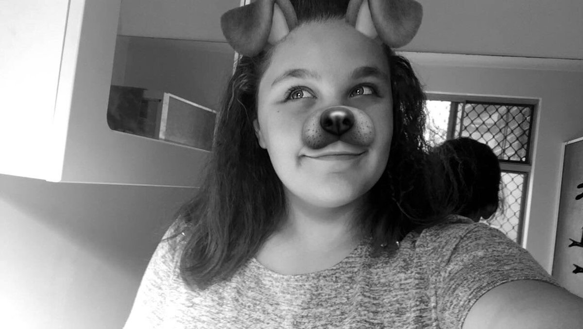 miracle_dolan's tweet photo. Happy Tuesdayyyy 💓
@EthanDolan @GraysonDolan 
Can't wait for bob and rob :)) 
#DolantwinsTuesday #DolanFansAroundTheWorld #TuesdaySelfie https://t.co/9MqCRthzEr