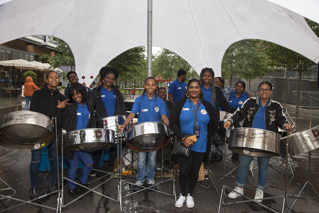 hackneycouncil's tweet image. Pop along to Dalston Sq this Saturday 5 August for a drop-in #HackneyCarnival arts workshop for families