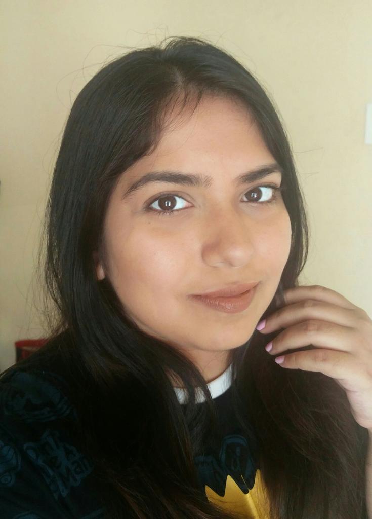bhumika_t's tweet photo. Hey guys, #contest time! I have created this look using new @ILoveLakme 9 to 5 #PrimerplusMatte Powder Foundation & Coffee Command Lipstick https://t.co/qju1KlIiNf