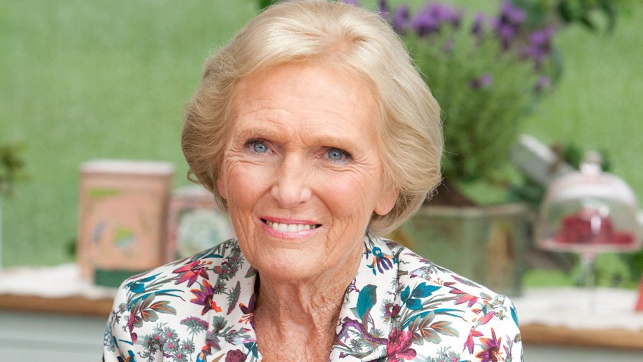 THR's tweet photo. BBC, Former 'Great British Bake Off' Judge Mary Berry to Look for Britain's Best Cook https://t.co/QjhEe0bnBf https://t.co/qt7IfziVcM