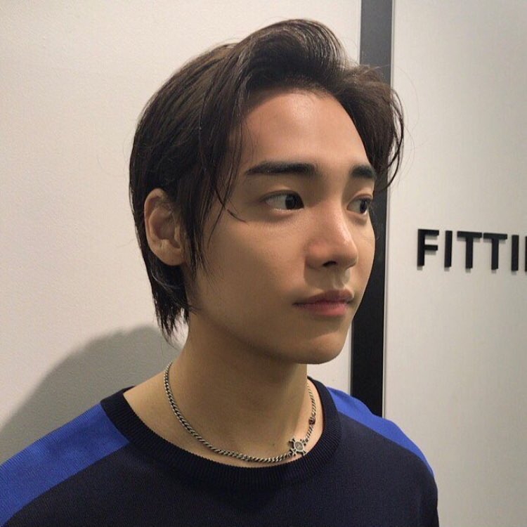 [ONE] อากาศมันแปลกๆ แฮะ..👀 #ถ้าเตรียมร่มกันไว้ #ก็ขอโทษด้วยนะครับ