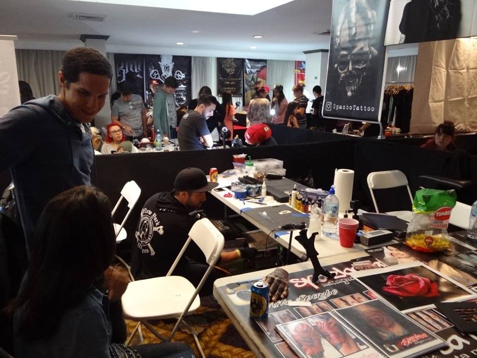 Expo_Cr's tweet photo. Algunas fotos de nuestra edición pasasa, esto es parte de la expo tattoo cr 2016 https://t.co/wdQtydIu3f