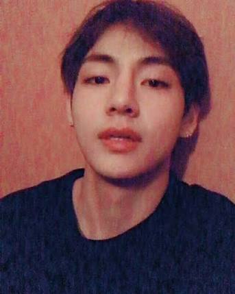 BrokeBtch's tweet photo. @BTS_twt @BTS_twt You're like noise to my calm soul.. Storm to my serene mind.. And tragedy to my peaceful heart. -jonaxx #ARMYSelcaDay #FilipinaArmy https://t.co/m5EkhudEs6