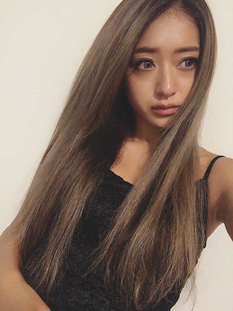 みちょぽよ 色落ちして金髪ぽくなってた髪を染め直してトリートメントもしてきた