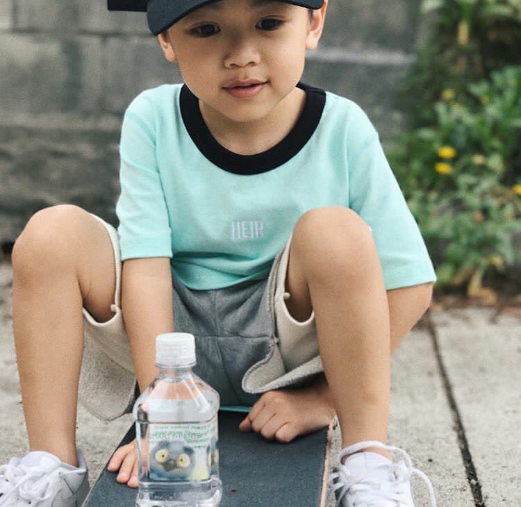 smartywater's tweet photo. SMARTY PANTS WATER: Healthy kids never looked so cool.  #healthykids #mommybloggers #coolkids #summer #hydration #SMARTYPANTSWATER https://t.co/vHyfenejtY