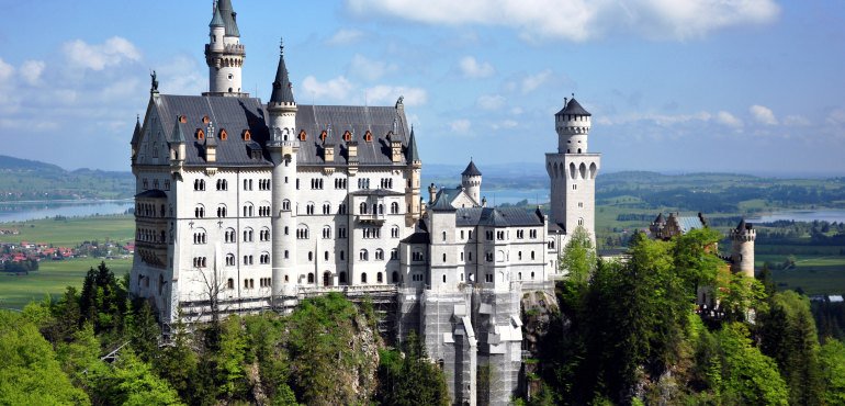 【致天下父母——不参加中国高考也能拼过豪门子弟（一）】今年的高考已落下帷幕，对中国大中小城市的中产孩子而言，中国高考真的是非要参加不可的吗？或者，如果他们不参加中国高考，真的没有别的出路吗？”瑞禧中德商服带给您新时代的“范式转换”！rexibus.de/%E8%87%B4%E5%A…