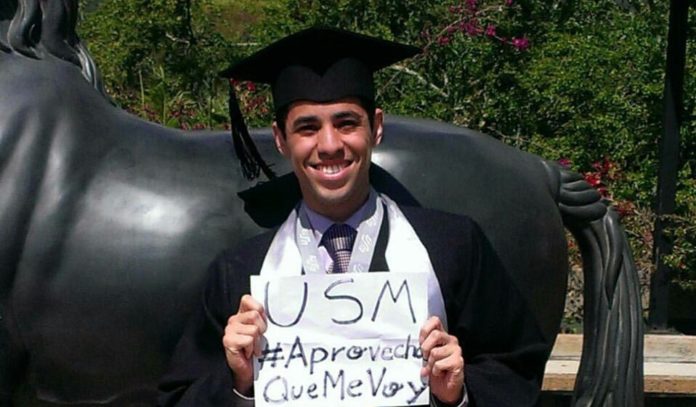 DolarToday's tweet image. Periodista de El Nuevo  País fue hallado muerto en la UCV bit.ly/2uRgrFy