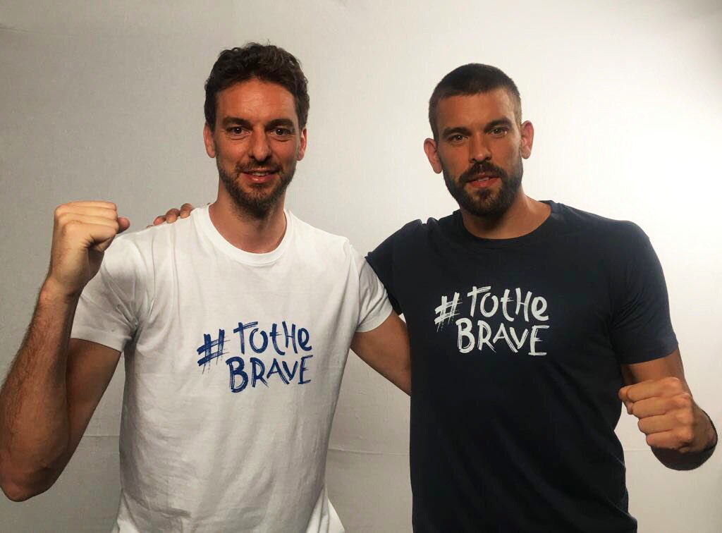 Pau Gasol (@paugasol) on Twitter photo Cada año 215.000 valientes luchan contra el cancer. Únete a <a href="/TheBravestTeam/">#TOTHEBRAVE</a> y ayúdanos a luchar contra el cáncer infantil Cada año 215.000 valientes luchan contra el cancer. Únete a <a href="/TheBravestTeam/">#TOTHEBRAVE</a> y ayúdanos a luchar contra el cáncer infantil