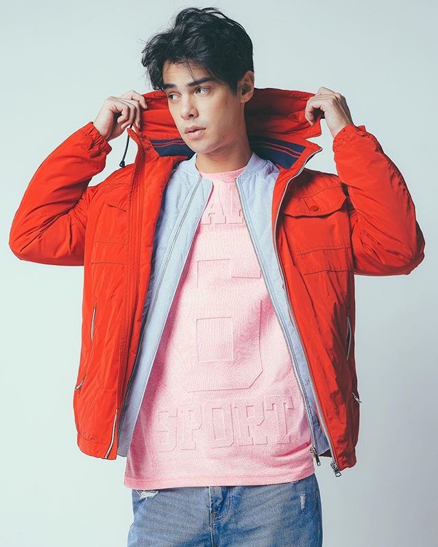 ueharaphl's tweet photo. He looks so innocent here 😍 - Nikè
#viniph #viniuehara https://t.co/QE3HBbkcv5