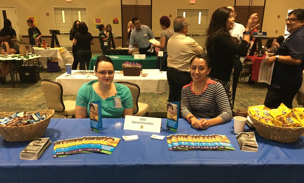 MOlivarez_CI's tweet image. #TeamSISD supports our military families. Childfind team at Ft. Bliss PK-12 Education Fair #SISDSped