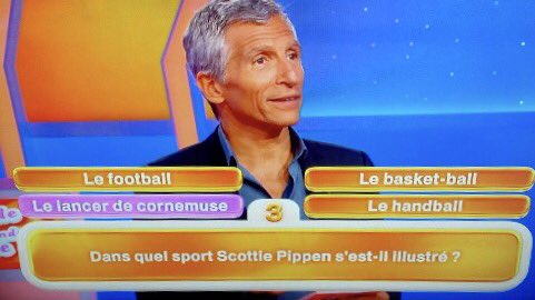 ParlonsBasket's tweet image. 🤔🤔🤔