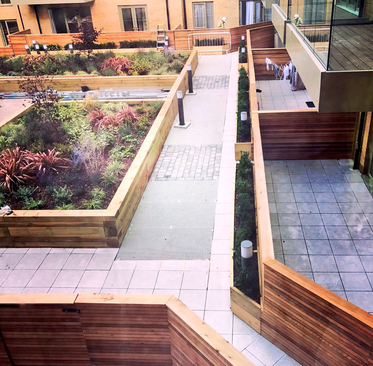 🌱 Almost complete with our podium works at Barnet today - a great team effort at Island! #landscaping #newhone #developer #barnet