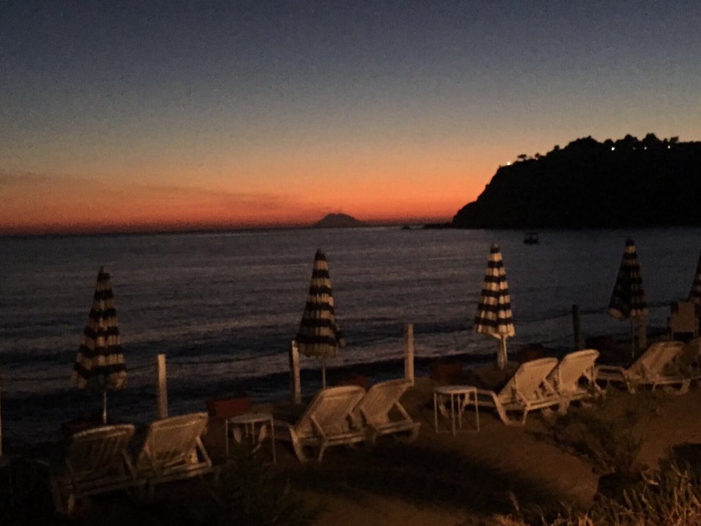 Capo Vaticano una sera fa# Santa Maria di ricadi#ricadi#mare#tramonto#equilibrio#