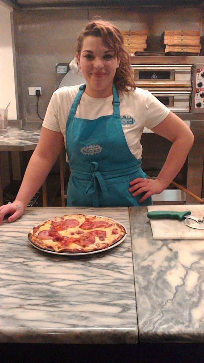 Today offer is 2 for 1 on pizzas come down and enjoy food and drink in the sun while it last #2for1pizzas #littleangel