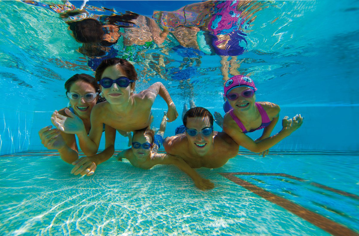 kitkabin_ltd's tweet image. Whose off on a holiday this week? Check out our Holiday Essentials guide before you go! goo.gl/wHWbXs #PoolCool #Kitkabin