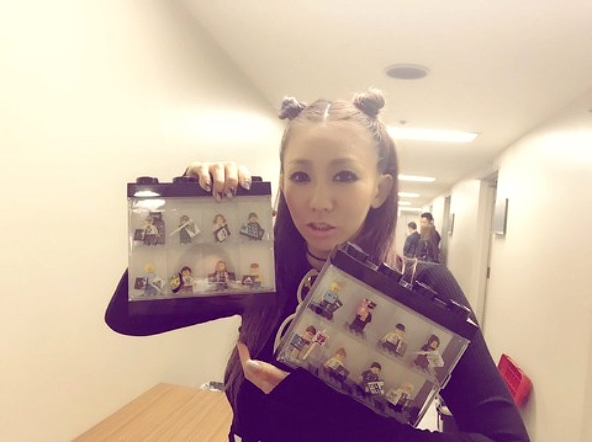 kodakumi9303's tweet photo. 北海道公演でくぅちゃんにプレゼントしたW FACEのレゴブロック(^^)
千秋楽の沖縄公演に向けて追加製作開始\(^o^)/
トイザらスでレゴ買ってきた♪
#KODAKUMI
#W_FACE
#LIT
https://t.co/FUkQwIFiho https://t.co/aipl5SzCFd