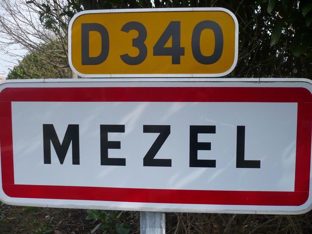 tptclermontois's tweet photo. #Mezel Sera desservie par les autocars-autobus du @smtc63 à compté du 1er janvier 2018! #nouveaute #reseau et bénéficiera des services #t2c https://t.co/E7jziPxCCS