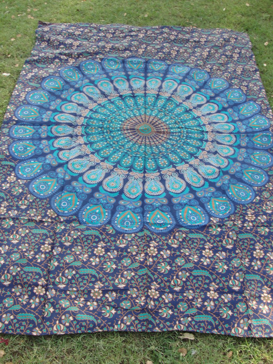 AdneyAdler's tweet photo. Indian Mandala Tapestry Hippie Bedspread Traditional Gypsy Wall Hanging Throw ** @RoomyDeal @eBayAU Buy: https://t.co/Eh97keT2bo https://t.co/mpjtRXHDsy