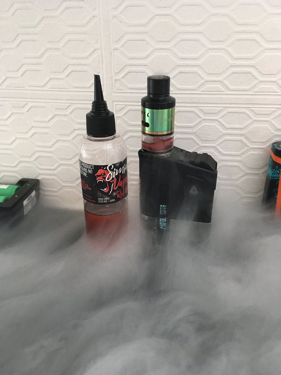 MeskillJamie's tweet image. I'm in love with me new mod and some of our red astaire vapefindr expo in 11 days come say hi if your there !!