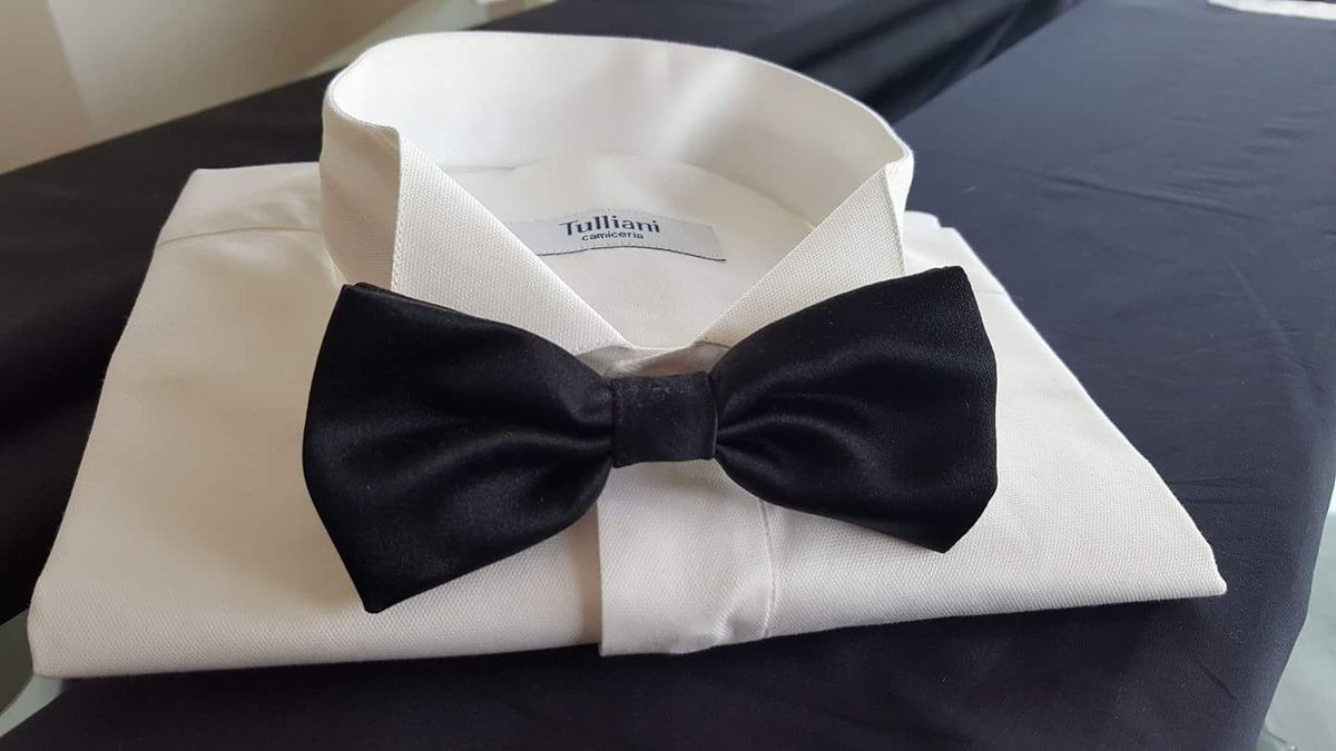 TullianiCamicie's tweet photo. #Tullianicamiceria #Camicie #Camiciesartoriali #Matera https://t.co/AMufl5iIhj