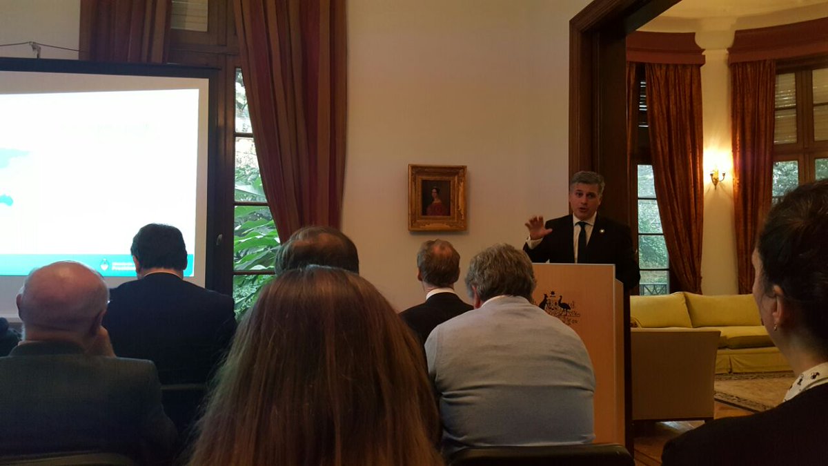 CCI_F_A's tweet photo. Reunión #UCCEB @MScaglioneOCDE: "Acceder a la #OCDE permitirá a #Argentina refundarse como un país con mucho potencial a nivel económico." https://t.co/vqz3mipEKu