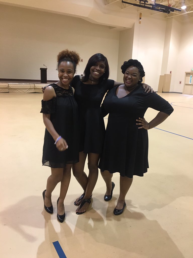 BriTay128's tweet photo. So I heard it's #NationalGirlfriendDay ❤@geaux__jo @rvchel_m https://t.co/e4ozQvY0Ka