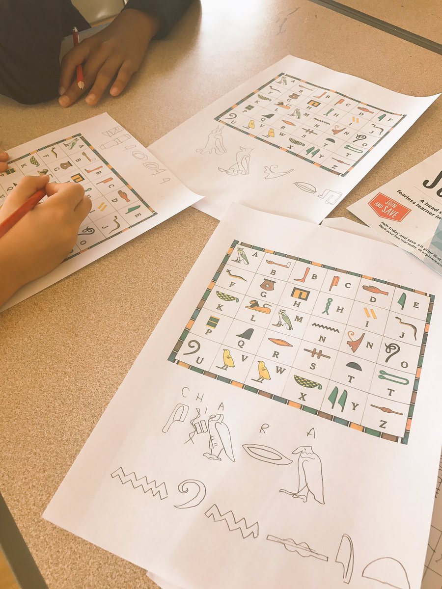 wandsworthtutor's tweet image. Awesome Egyptians workshop at Tooting Library @wandsworthlibs drawing hieroglyphics 📕📗 @exploretutors #workshop #tootinglibrary
