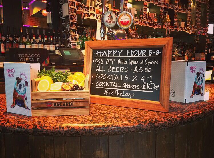 LOOPBAR's tweet photo. #TheLoopBar has a #HappyHour running everyday from 5pm-8pm. Get nearly half prices on most of our drinks #London #NationalGirlfriendDay #bar https://t.co/UIDutNlqlf