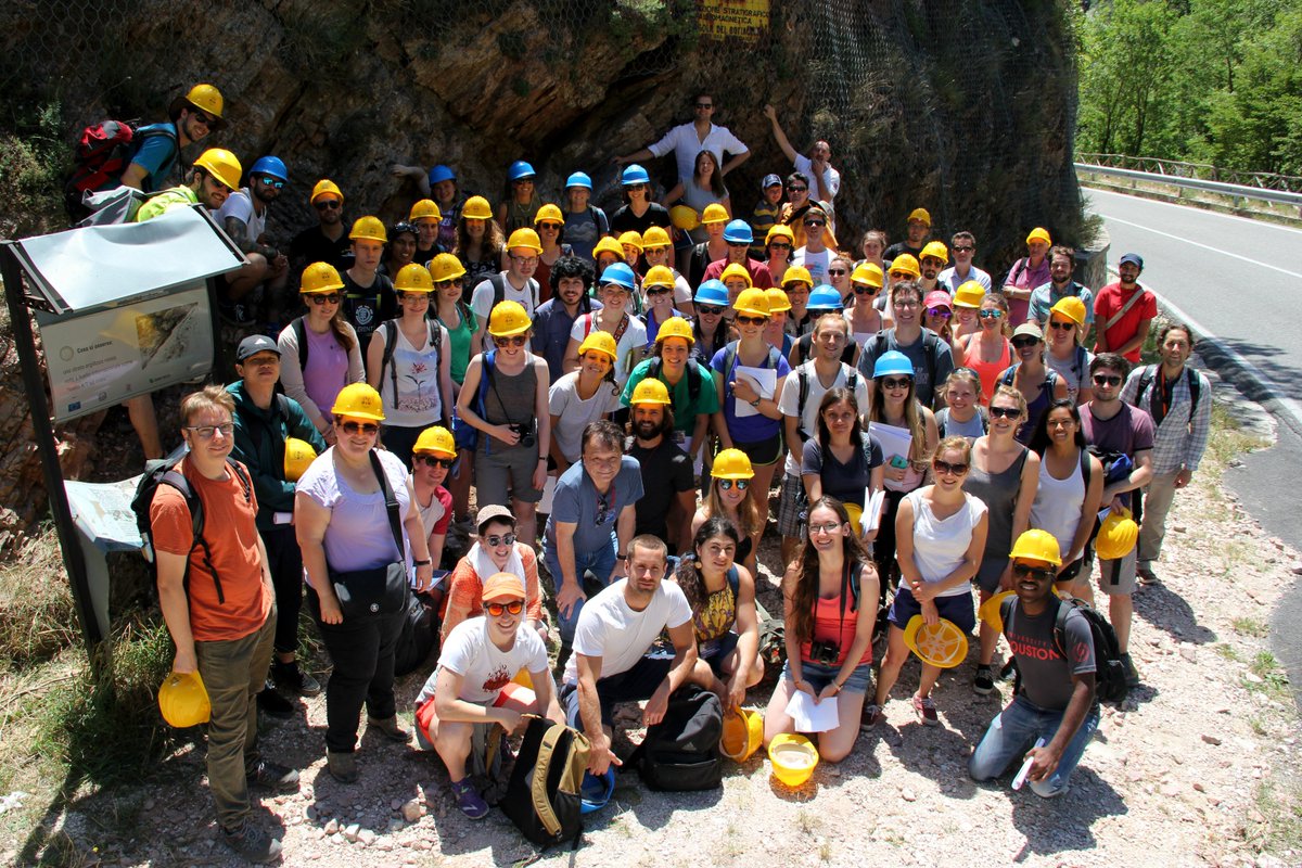 emaoceans's tweet photo. The 14th #USSP2017 was an incredibly enriching experience!Thanks to @ECORD_Outreach and the inspiring instructors, organisers, and students! https://t.co/AF5UlKikRl