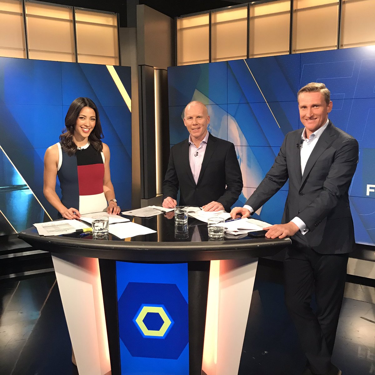 TaraRushton's tweet photo. Another night of @FFACup β¨π«β¨ thanks for the company @djmcbreen & @RobbieSlater17 sorry we didn't get the pen-shootout Dan β½οΈ #warmback https://t.co/USOUWhugSH