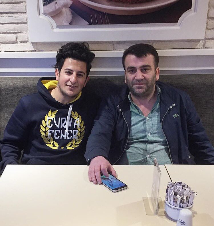 Kumburgaz Fenerbahçeliler temsilciliğinden Rıfat ATEŞOĞLU kardeşimiz yarın vatani görevi için yola çıkacaktır.