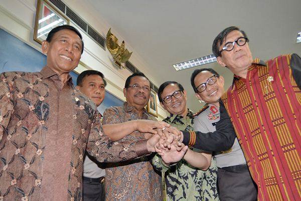 Ini 10 Instansi Pemerintah yang Kerap Dilaporkan Pungli bit.ly/2uV62af