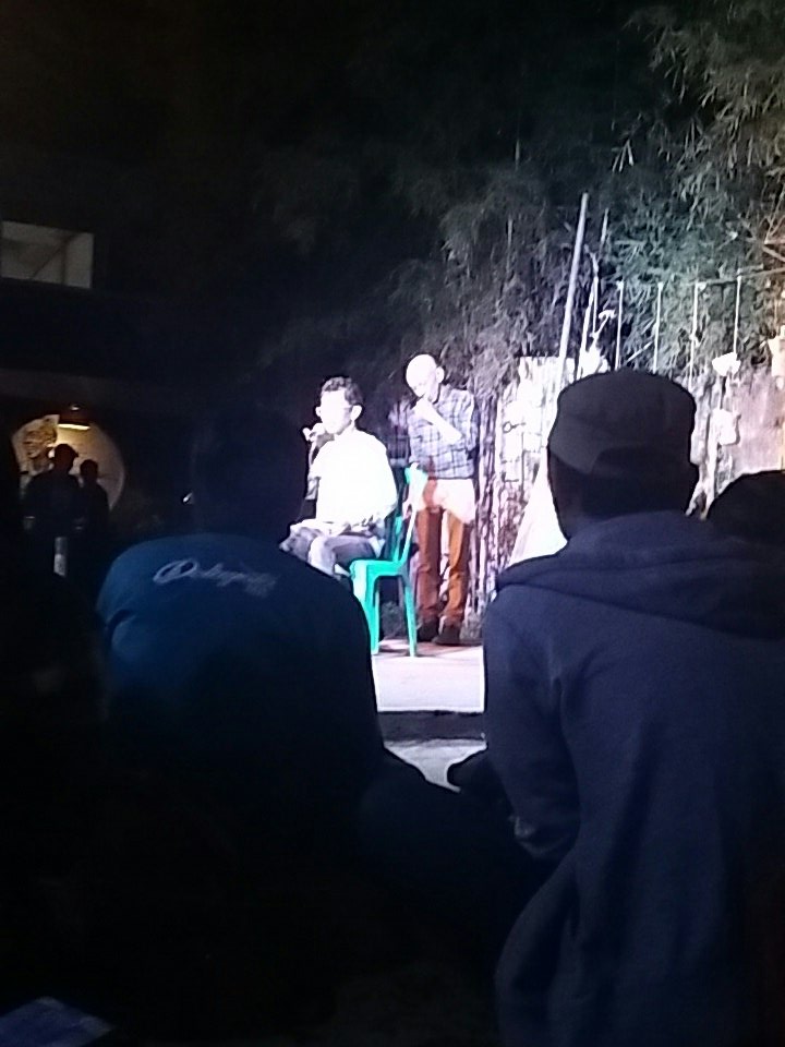 Pembacaan cerpen karya Afrizal Malna berjudul: Pengakuan Teater Palsu dibacakan oleh Gunawan Maryanto.#FKY29#malamsastra#umbyarmakbyar