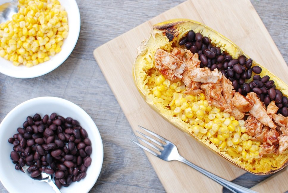 These BBQ chix spaghetti squash bowls are perfect for that intense hunger that comes as training picks up! #runchat snackinginsneakers.com/bbq-chicken-sp…