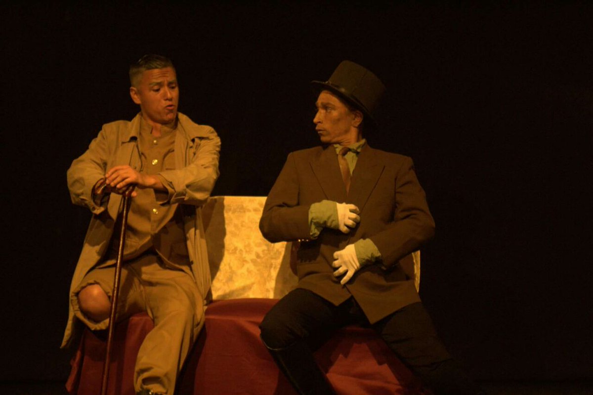 Les cuento que ando de temporada a #Dirigir  y #Actuar mi Obra Teatral Petición de Mano #17, de mi colectivo Hilares Teatro.