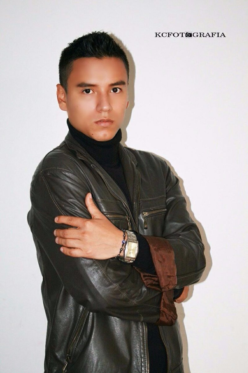 Les comparto Algunas fotografias de mi renovación del Book y Mis nuevas Fotografias. un abrazo al alma #model #modelo #book #Actor