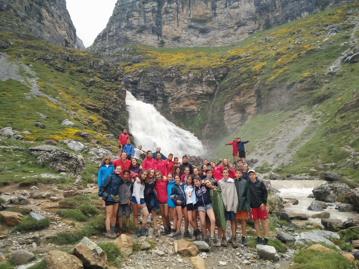 Una Tropa Scout unida y orgullosa 🦈