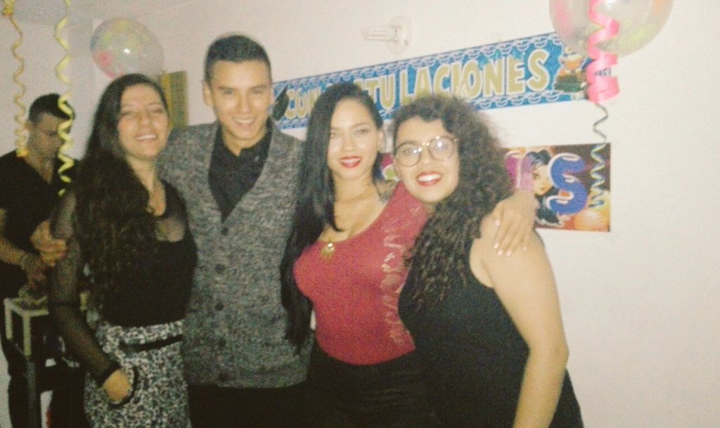 Esta semana obtuve un logro maravilloso me gradue como profesional Universitario de la Universidad de Caldas de Licenciado en Artes. #Actor