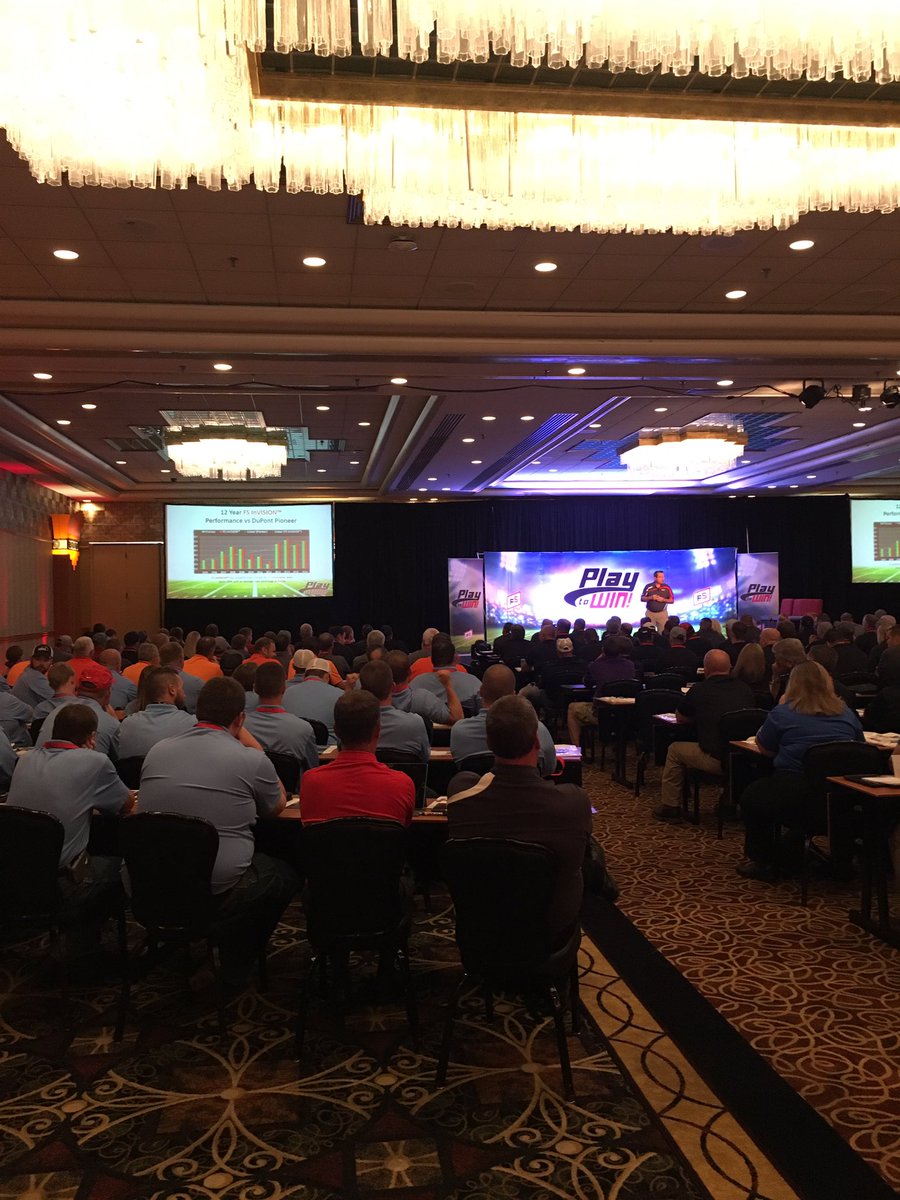 JFranks_JLFarms's tweet photo. Dr Garzonio discussing 12 yr #FSInVISION performance.  It's 2nd to none!  #playtowin https://t.co/kDoLDKrtHj