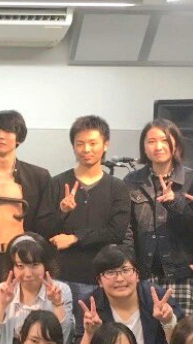 ryota0724a's tweet photo. 大地のTwitterにけんやおるんやけど
あいつ金工専やったっけ https://t.co/4VN1ralYh4