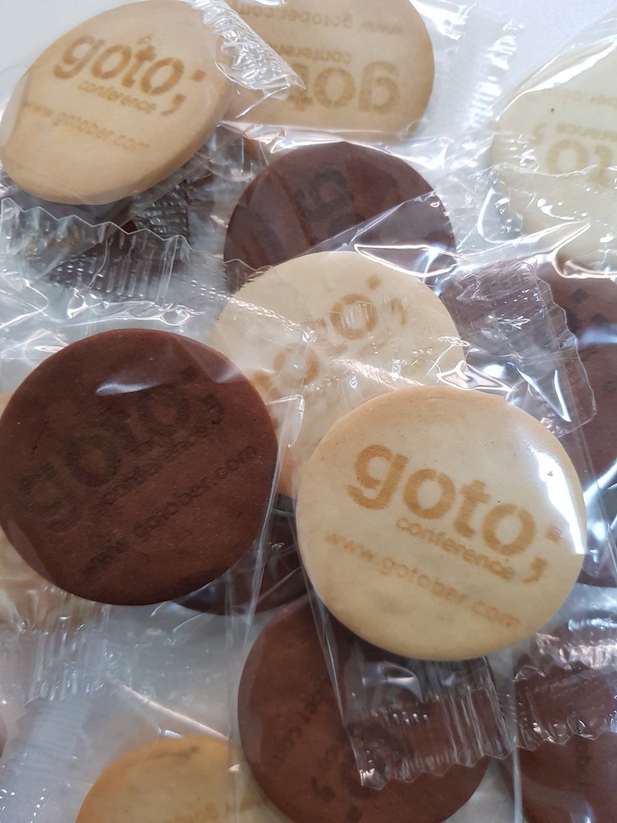 DajanaGuenther's tweet photo. Come work with me, we have cookies 💚 (and a nice team, room to grow, &amp; meet awesome people) #sales #job #GOTOber https://t.co/ozmIuBvj5R https://t.co/r1XW4HRAVk