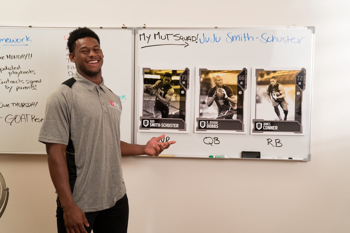 EASPORTS_MUT's tweet photo. @EAMaddenNFL This is how @TeamJuJu builds his #MUTSquad‼️ RETWEET &amp; LIKE for a chance to win his signed #Madden18 item! #RookieMojis https://t.co/rnbHjggPBN