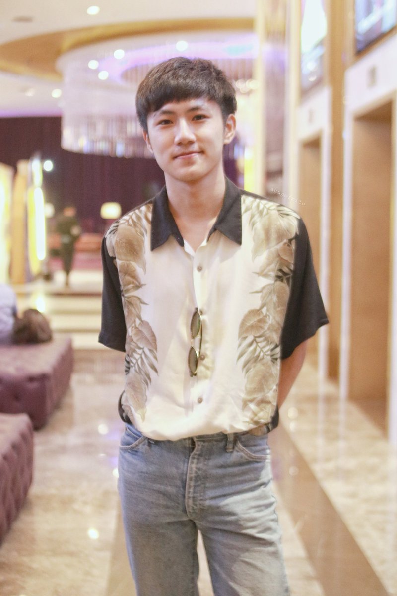 acupofmilo_'s tweet photo. 20170730 ; ถ้าแต่งตัวแบบ���ี้บ่อย ๆ คงเป็นลมจับใส่เข้าสักวัน ;w;

@milochaya_
#acupofmilo
#milochaya_
#chulacuteboy https://t.co/6YlYwi1yp7