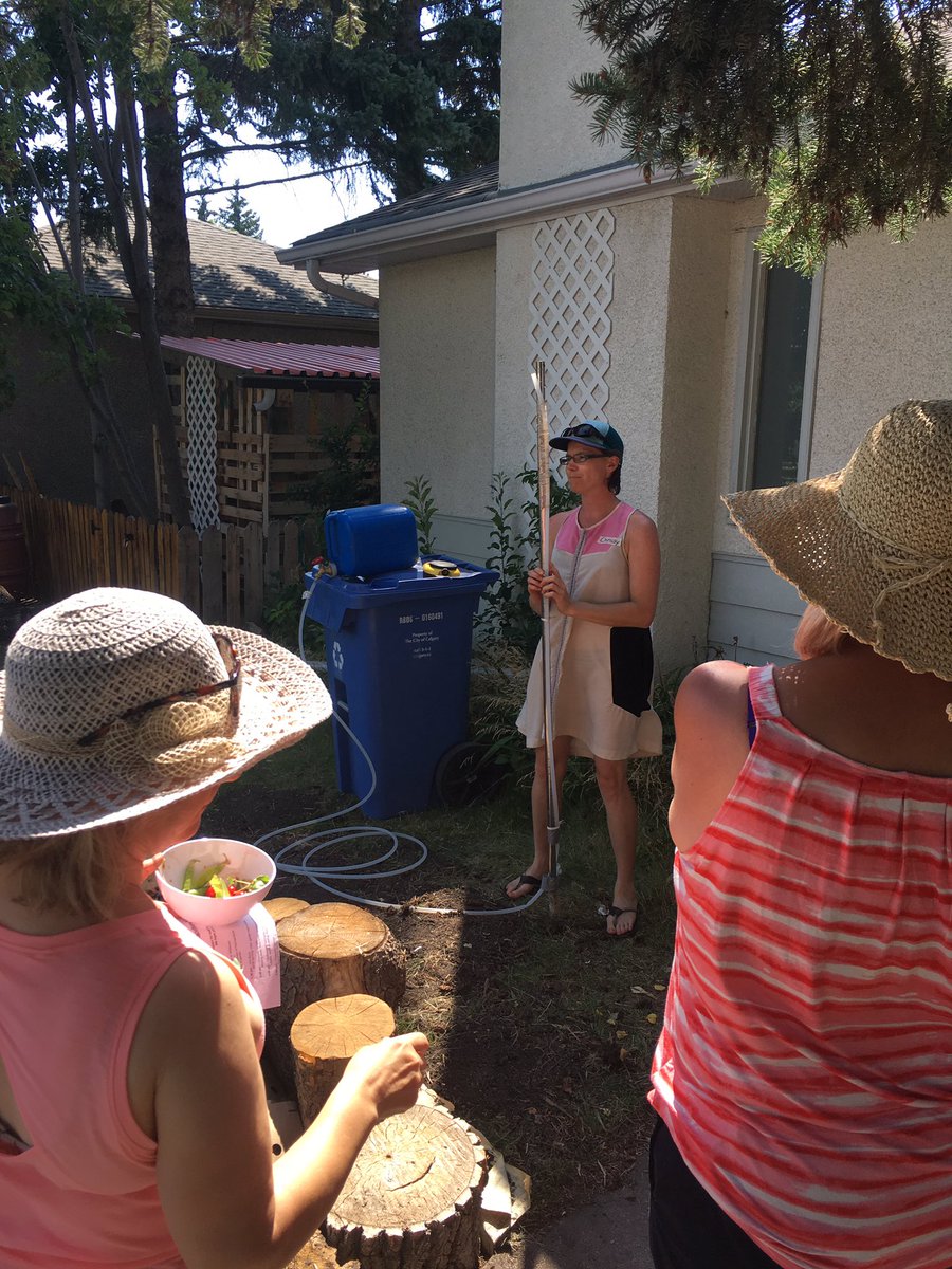 PuzzlePermie's tweet photo. Fun at our concrete jungle snacking, water levels &amp; #globalbuckets @sageotheprairie https://t.co/3zqardEizp