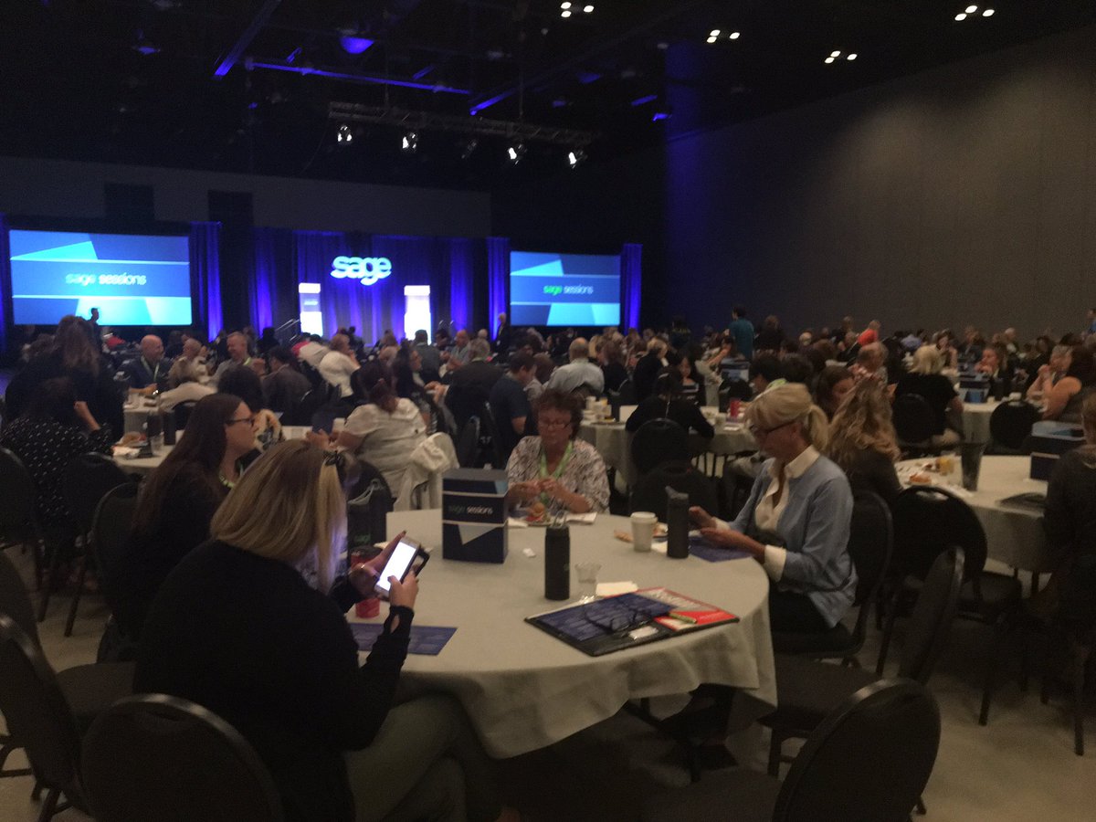 StruthersPaul's tweet image. Full house (again!) #sagesessions. Had to bring in more tables. Love passion of Alberta business builders!